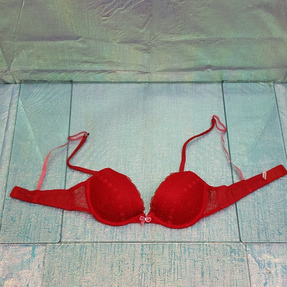 Victorias Secret red Pout push up bra